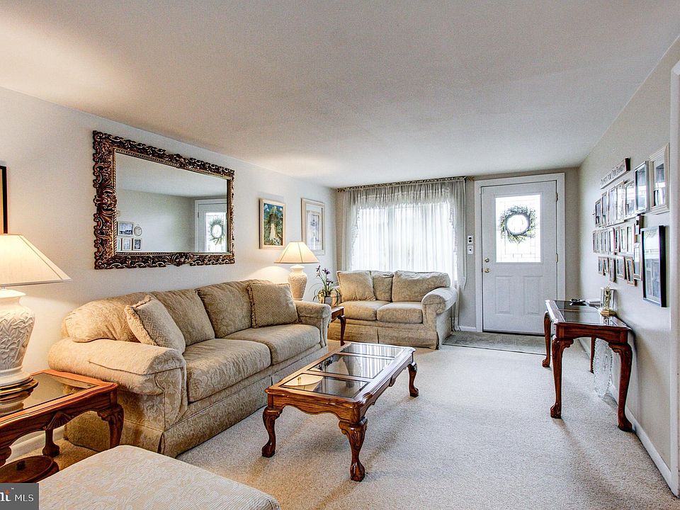 310 Kalmia St, Warminster, PA 18974 Zillow