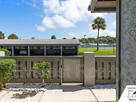 4th image of 150 Limewood Pl Unit 1