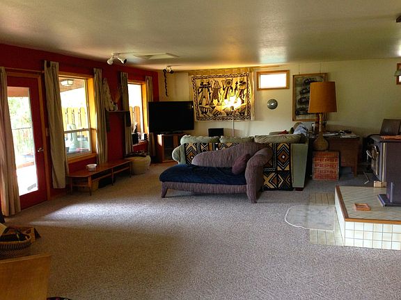 GreatRoom (open floor-plan upstairs)