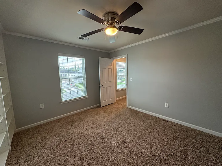 624 Leonard Ln — Photo 20