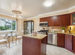 38 Park St #F, Florham Park, NJ 07932