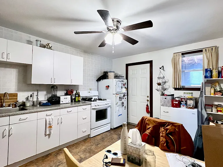 314 Washington St #2 — Photo 6