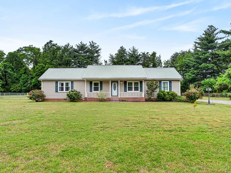 3918 Ashley Dr — Photo 10