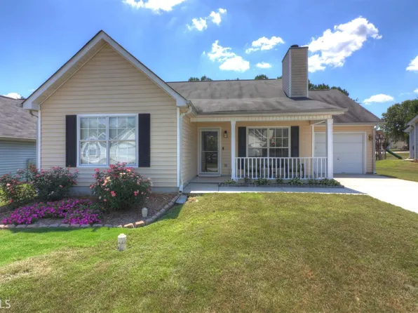 9009 Highland Pass, Fairburn, GA 30213