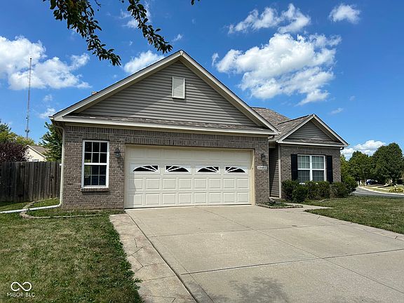 3rd image of 15421 Blair Ln