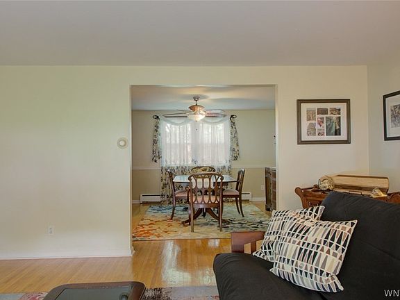 2nd image of 609 Cottonwood Dr