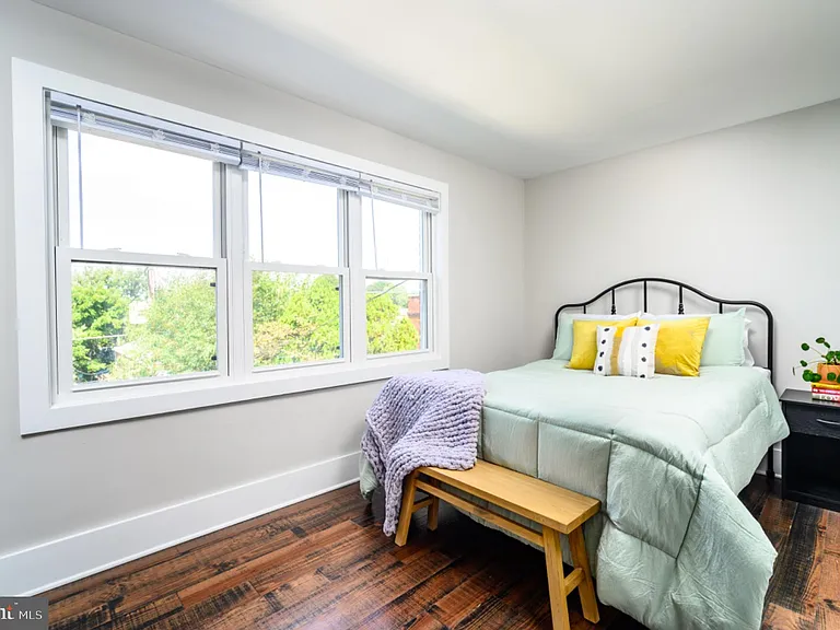 5053 Sheriff Rd NE — Photo 9