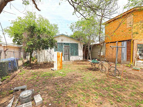 4th image of 211 E San Pedro St