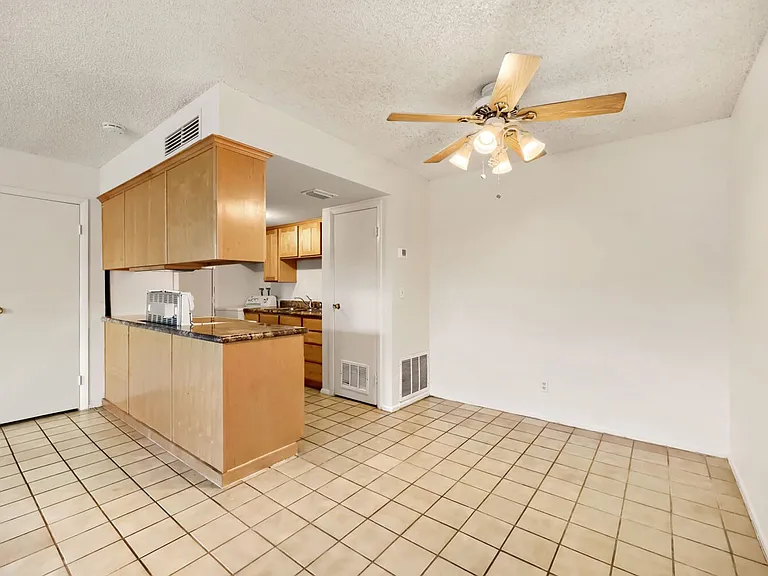 1377 Lorilyn Ave #3 — Photo 6