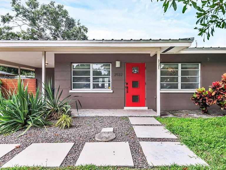 2532 Belvoir Blvd — Photo 2