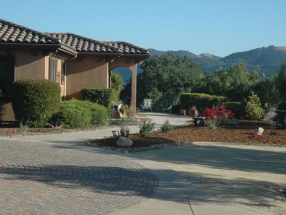 Private West wing entrance to third bedroom.