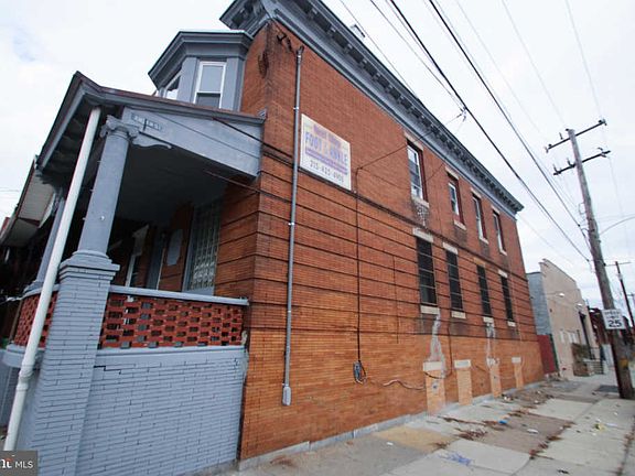 3rd image of 2075 E Allegheny Ave