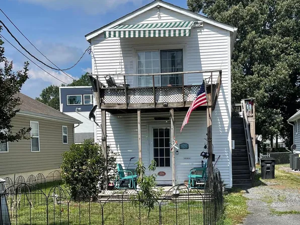 219 Lossing Ave, Colonial Beach, VA 22443