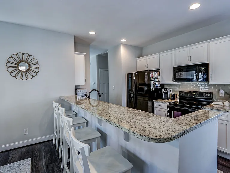 105 Ridgeline Ln — Photo 13