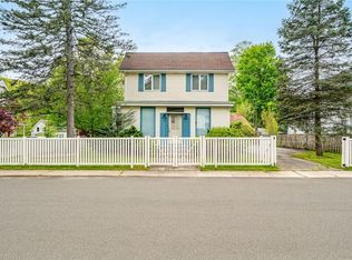 17 Mountain Ave, Suffern, NY 10931