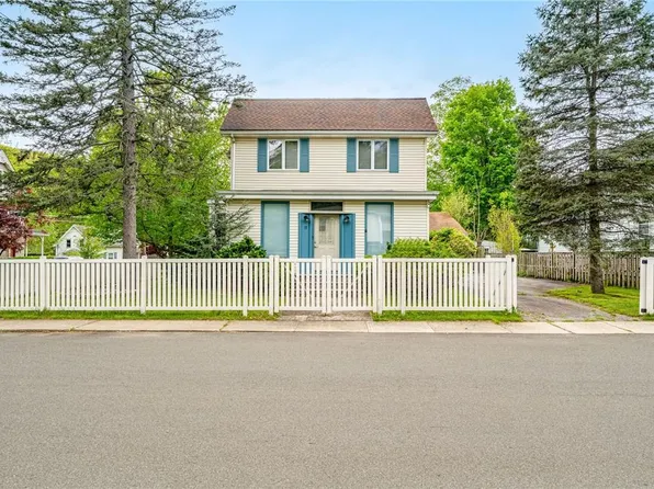 17 Mountain Avenue, Hillburn, NY 10931