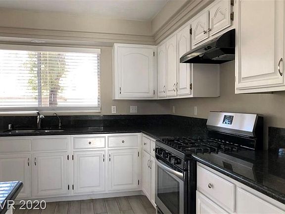 4th image of 8600 Sierra Cima Ln