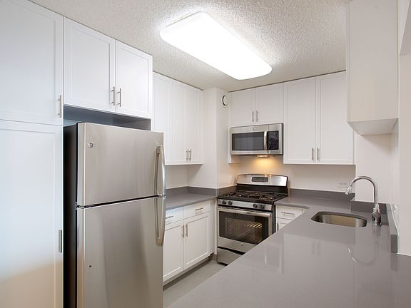 2nd image of 30 Newport Pkwy APT 705