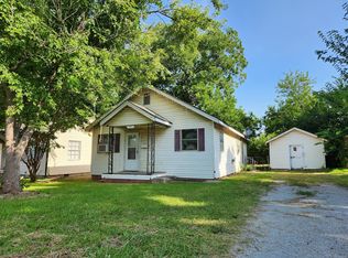 926 E Corona St, Ada, OK 74820