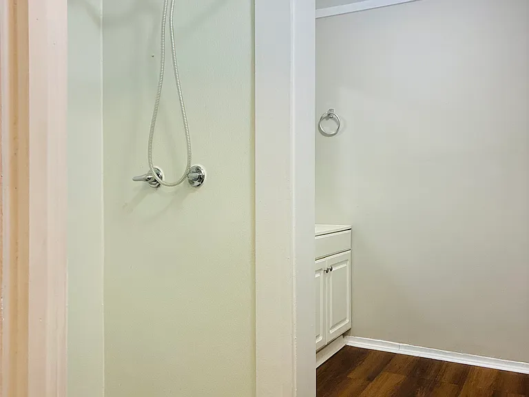 403 S Yates St — Photo 12