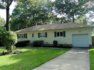 123 Park Ave, Ronkonkoma, NY 11779