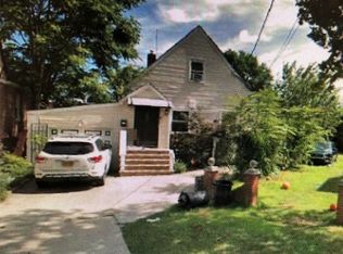 13144 Mathewson Ct, Jamaica, NY