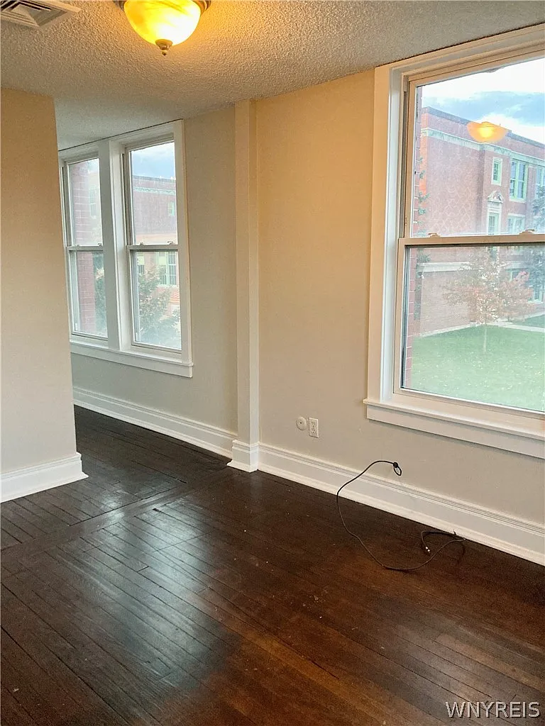 1 bed, 1.0 bath, 626 sqft, $950 — Photo 4