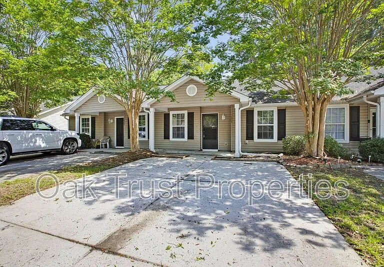 7939 Vermont Rd — Photo 2