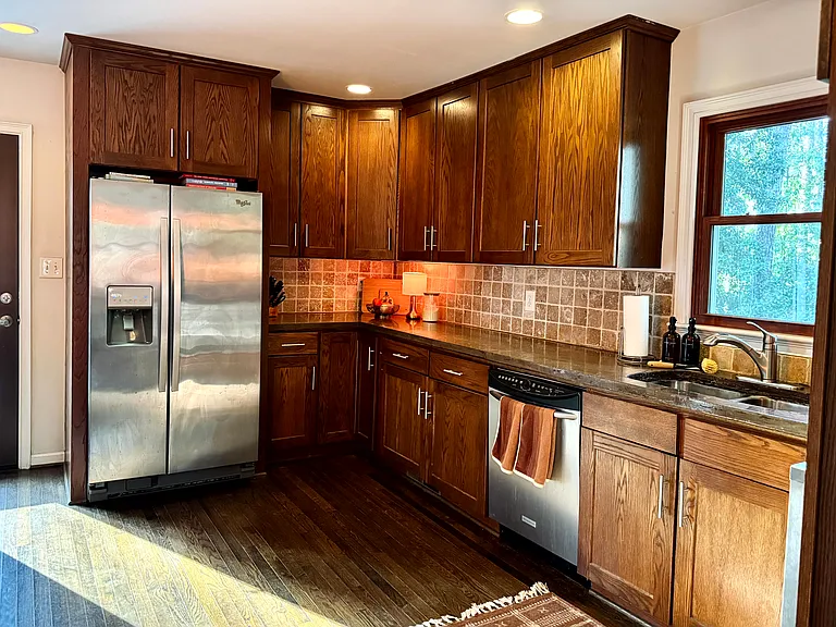 2056 Lenox Rd NE — Photo 18