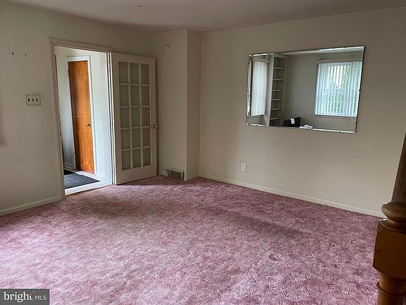4th image of 141 Campbell Ave