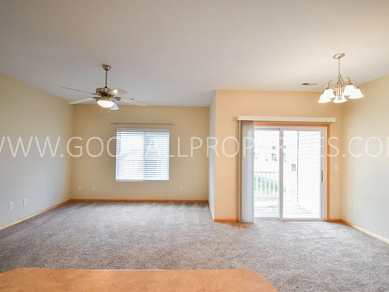 10320 Norfolk Dr #4 — Photo 3