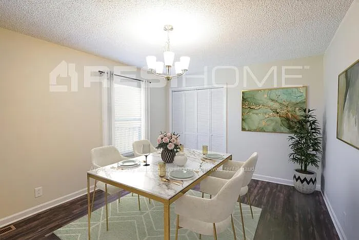 954 Carlin St — Photo 14