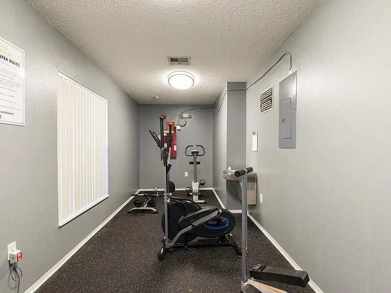 Pasco Woods Apartments — Photo 13