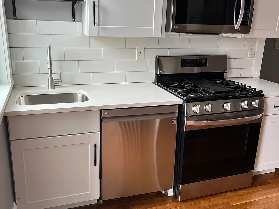 840B Massachusetts Ave #8