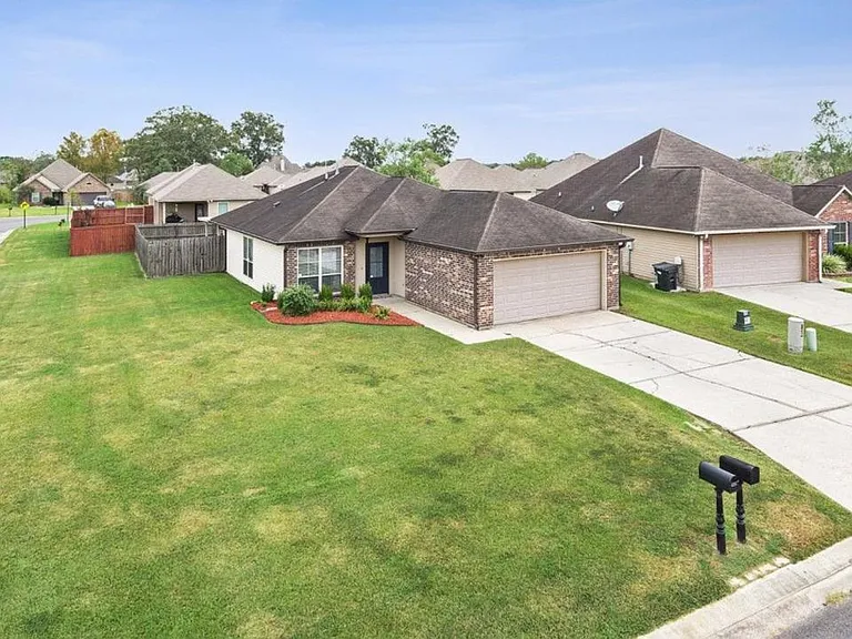 42288 Palmstone Ave — Photo 1