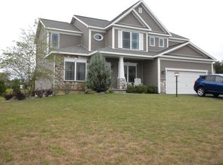 26 Mountainwood Dr, Glenville, NY 12302