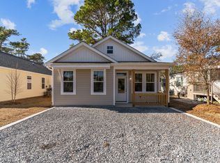 123 NE 75th St, Oak Island, NC 28465