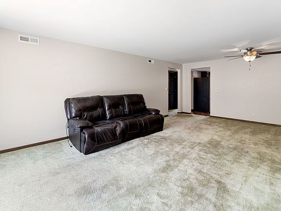 4th image of 5030 N Austin Ave APT 2B