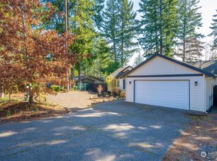 120 E Fairway Dr, Allyn, WA 98524