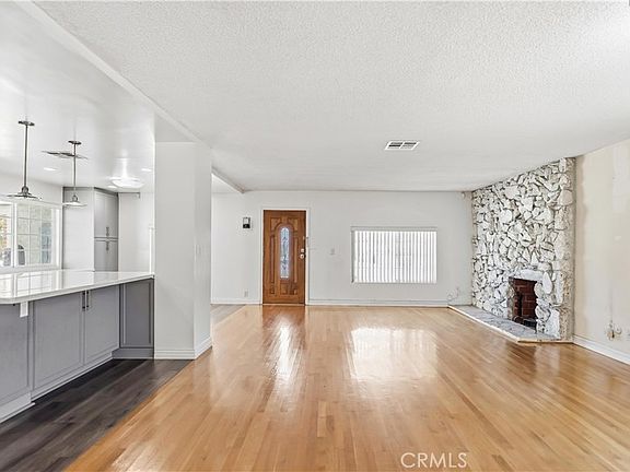 5th image of 933 Montecito Dr