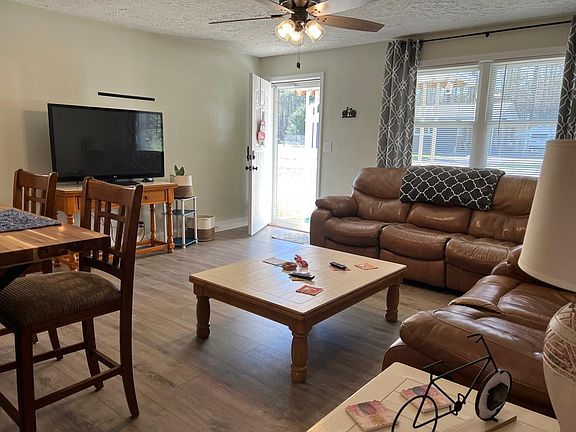 5th image of 37 Pisgah Dr