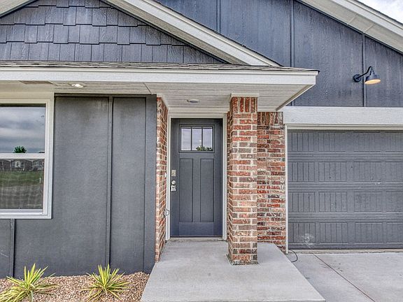 3rd image of 2724 Varenna Ct