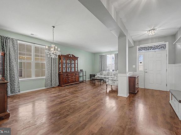 4th image of 70 Mirage Blvd