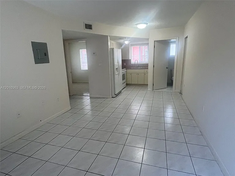 1419 SW 22nd Ave #4 — Photo 7
