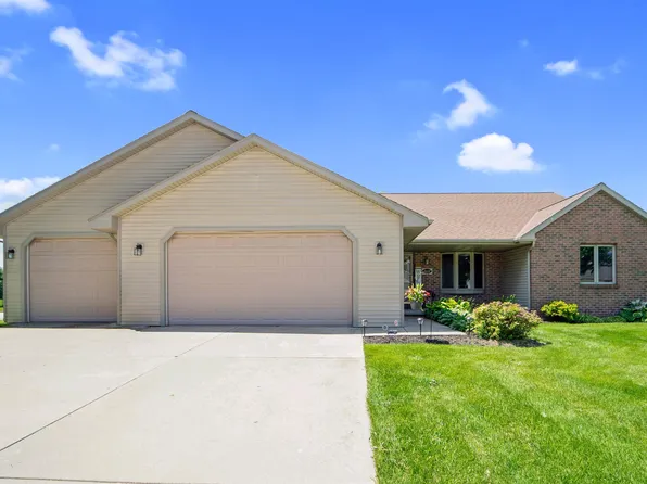 2612 Crystal Springs Dr, Green Bay, WI 54311