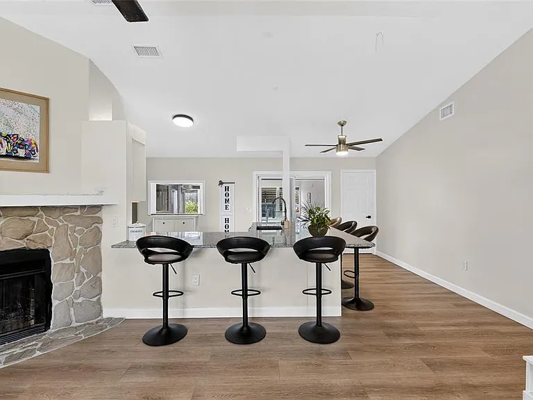 614 Stillview Cir — Photo 11