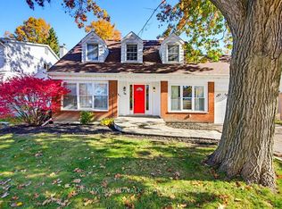 29 Southpark Dr, Ottawa, ON K1B3B8