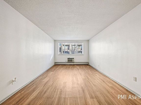 4th image of 1545 Quitman St #201
