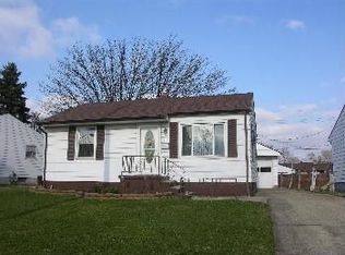 724 Fletcher Ln, Beech Grove, IN 46107