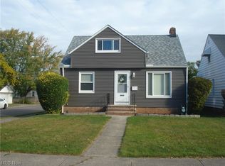 5910 Morningside Dr, Parma, OH 44129